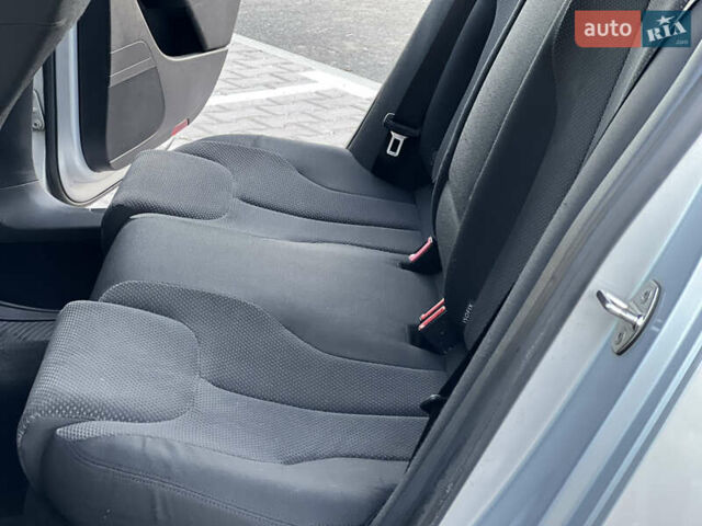 Серый Фольксваген Пассат, объемом двигателя 1.6 л и пробегом 227 тыс. км за 5599 $, фото 78 на Automoto.ua