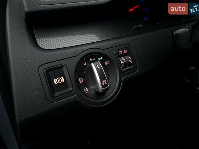 Сірий Фольксваген Пассат, об'ємом двигуна 1.6 л та пробігом 179 тис. км за 6300 $, фото 72 на Automoto.ua