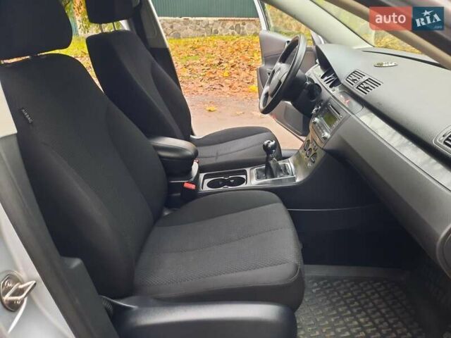 Серый Фольксваген Пассат, объемом двигателя 1.6 л и пробегом 175 тыс. км за 6850 $, фото 41 на Automoto.ua