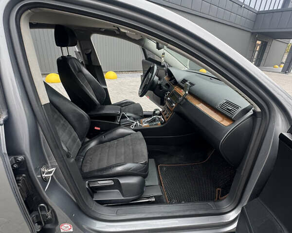 Серый Фольксваген Пассат, объемом двигателя 1.97 л и пробегом 436 тыс. км за 6000 $, фото 15 на Automoto.ua