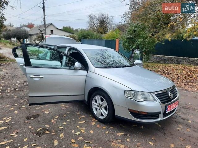 Серый Фольксваген Пассат, объемом двигателя 1.6 л и пробегом 175 тыс. км за 6850 $, фото 75 на Automoto.ua