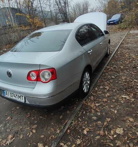 Серый Фольксваген Пассат, объемом двигателя 1.97 л и пробегом 304 тыс. км за 5000 $, фото 1 на Automoto.ua