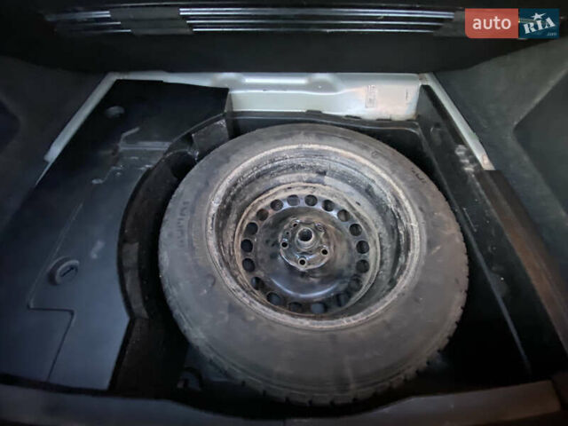 Серый Фольксваген Пассат, объемом двигателя 2 л и пробегом 270 тыс. км за 5750 $, фото 69 на Automoto.ua