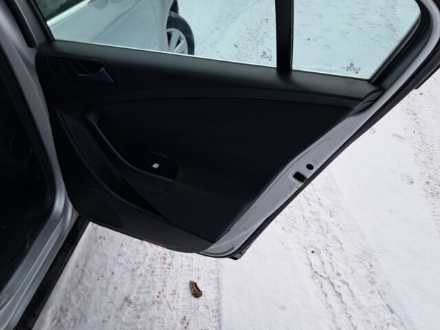 Серый Фольксваген Пассат, объемом двигателя 2 л и пробегом 450 тыс. км за 2350 $, фото 10 на Automoto.ua