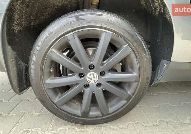 Серый Фольксваген Пассат, объемом двигателя 2 л и пробегом 300 тыс. км за 6500 $, фото 18 на Automoto.ua