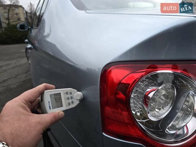 Сірий Фольксваген Пассат, об'ємом двигуна 1.6 л та пробігом 179 тис. км за 6300 $, фото 36 на Automoto.ua