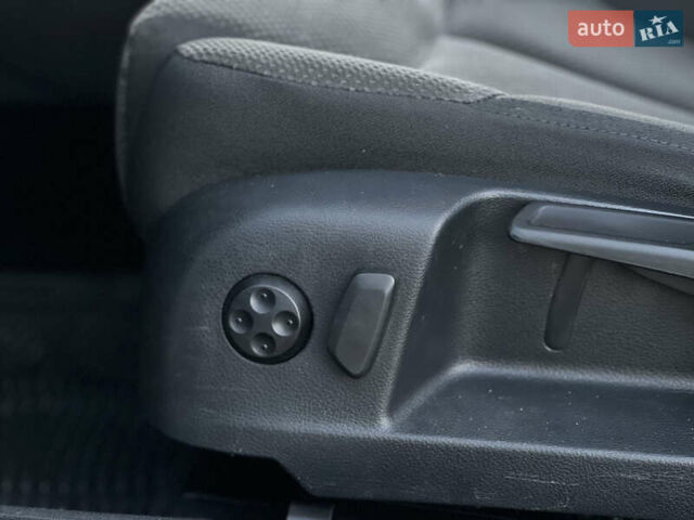 Серый Фольксваген Пассат, объемом двигателя 1.6 л и пробегом 227 тыс. км за 5599 $, фото 66 на Automoto.ua