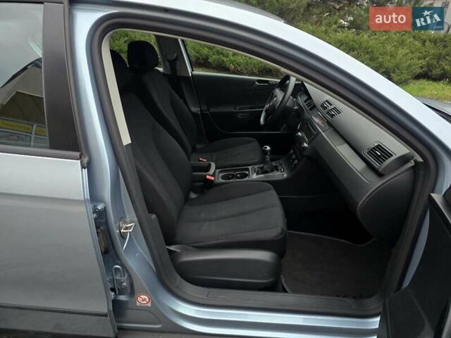 Сірий Фольксваген Пассат, об'ємом двигуна 1.6 л та пробігом 179 тис. км за 6300 $, фото 52 на Automoto.ua