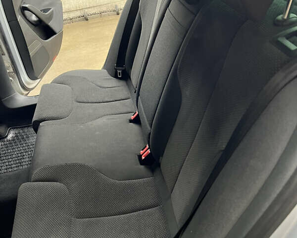 Серый Фольксваген Пассат, объемом двигателя 1.98 л и пробегом 253 тыс. км за 3999 $, фото 26 на Automoto.ua