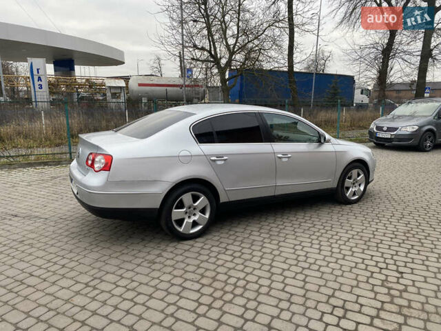 Серый Фольксваген Пассат, объемом двигателя 2 л и пробегом 300 тыс. км за 4999 $, фото 3 на Automoto.ua