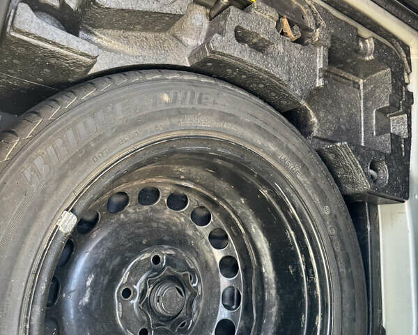 Серый Фольксваген Пассат, объемом двигателя 1.98 л и пробегом 273 тыс. км за 5500 $, фото 6 на Automoto.ua