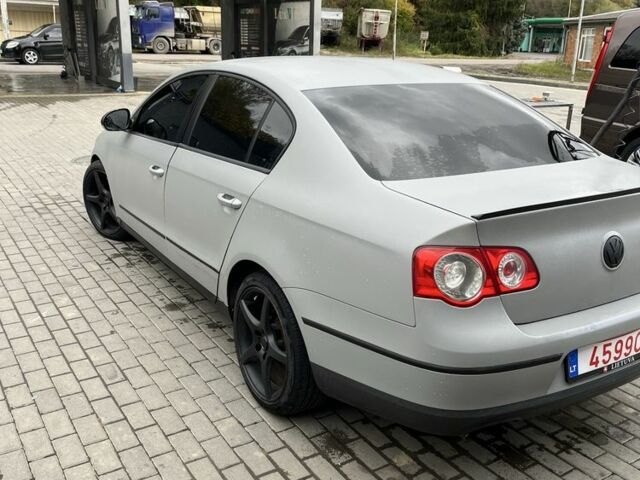 Серый Фольксваген Пассат, объемом двигателя 2 л и пробегом 300 тыс. км за 3400 $, фото 4 на Automoto.ua