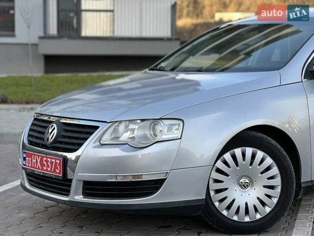 Серый Фольксваген Пассат, объемом двигателя 1.6 л и пробегом 227 тыс. км за 5599 $, фото 41 на Automoto.ua