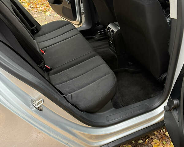 Серый Фольксваген Пассат, объемом двигателя 1.6 л и пробегом 264 тыс. км за 5900 $, фото 9 на Automoto.ua