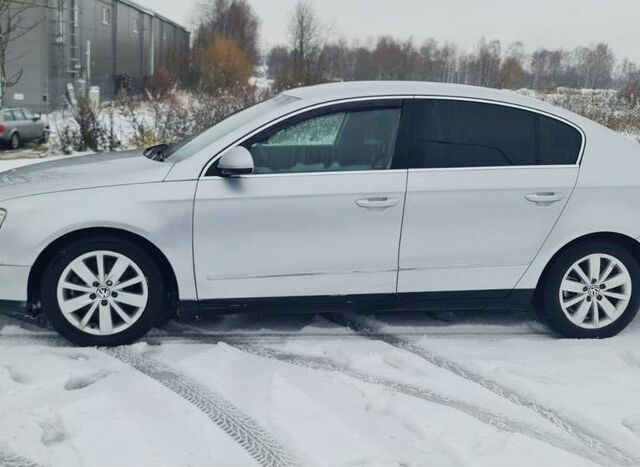 Сірий Фольксваген Пассат, об'ємом двигуна 0 л та пробігом 276 тис. км за 3300 $, фото 4 на Automoto.ua