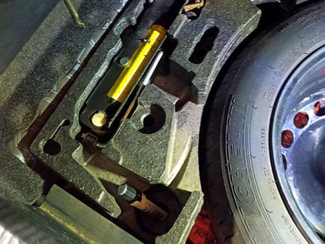 Серый Фольксваген Пассат, объемом двигателя 2 л и пробегом 309 тыс. км за 8500 $, фото 1 на Automoto.ua