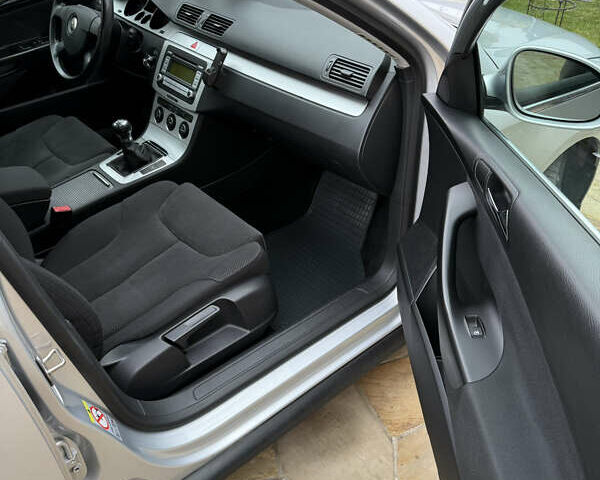 Серый Фольксваген Пассат, объемом двигателя 0 л и пробегом 197 тыс. км за 5700 $, фото 13 на Automoto.ua