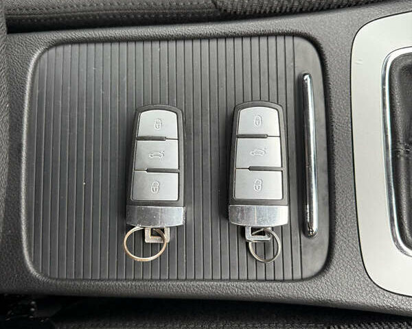 Серый Фольксваген Пассат, объемом двигателя 0 л и пробегом 197 тыс. км за 5700 $, фото 18 на Automoto.ua