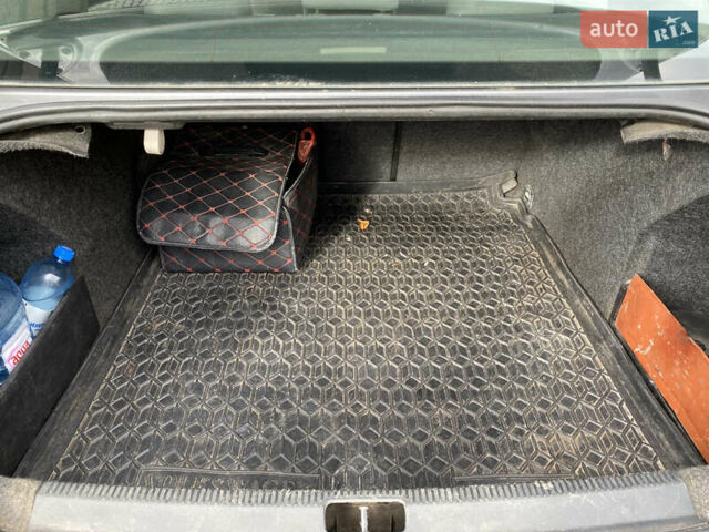 Серый Фольксваген Пассат, объемом двигателя 2 л и пробегом 344 тыс. км за 4999 $, фото 54 на Automoto.ua