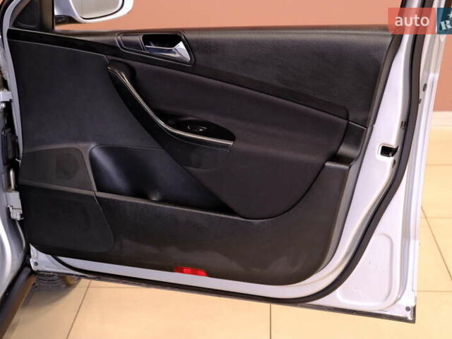 Серый Фольксваген Пассат, объемом двигателя 2 л и пробегом 227 тыс. км за 6900 $, фото 37 на Automoto.ua