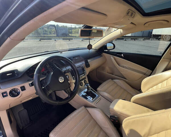 Серый Фольксваген Пассат, объемом двигателя 2 л и пробегом 330 тыс. км за 7400 $, фото 26 на Automoto.ua