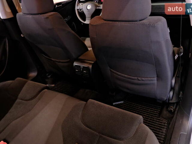 Серый Фольксваген Пассат, объемом двигателя 2 л и пробегом 227 тыс. км за 6900 $, фото 35 на Automoto.ua