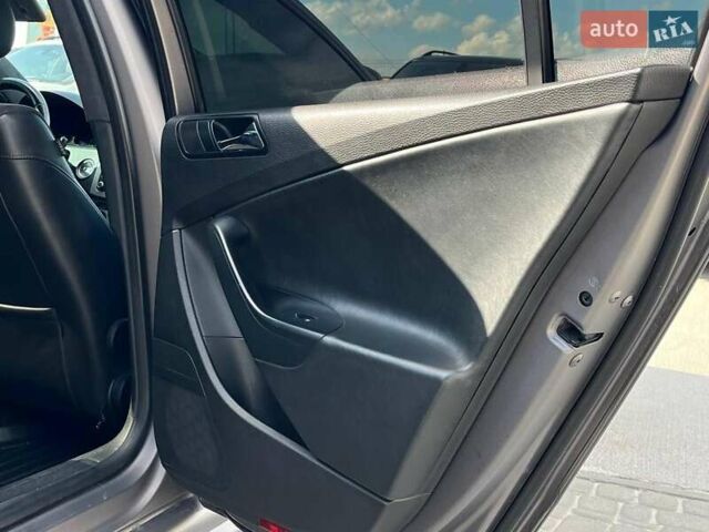 Сірий Фольксваген Пассат, об'ємом двигуна 2 л та пробігом 355 тис. км за 6990 $, фото 22 на Automoto.ua