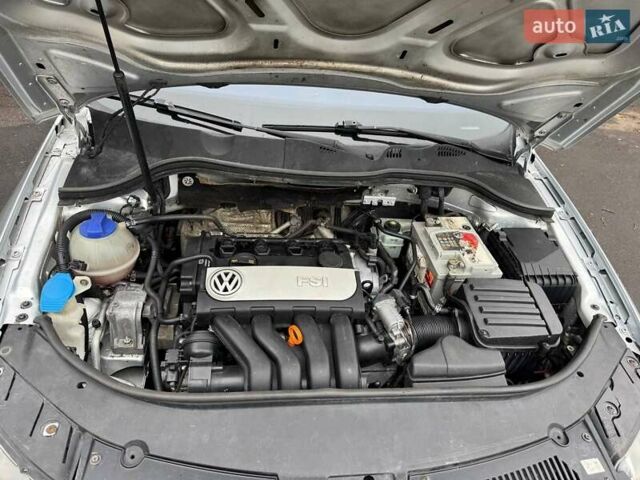 Серый Фольксваген Пассат, объемом двигателя 2 л и пробегом 223 тыс. км за 5500 $, фото 11 на Automoto.ua