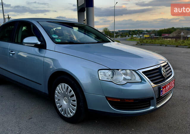 Серый Фольксваген Пассат, объемом двигателя 1.6 л и пробегом 190 тыс. км за 6450 $, фото 13 на Automoto.ua