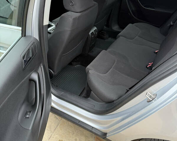 Серый Фольксваген Пассат, объемом двигателя 0 л и пробегом 197 тыс. км за 5700 $, фото 11 на Automoto.ua