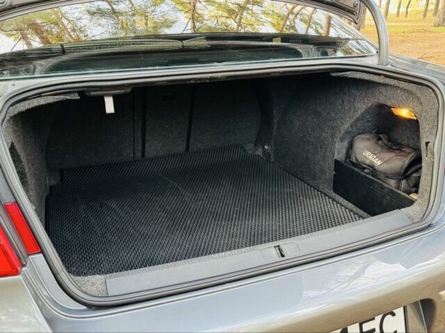 Серый Фольксваген Пассат, объемом двигателя 2 л и пробегом 295 тыс. км за 6800 $, фото 5 на Automoto.ua