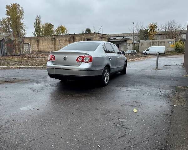 Серый Фольксваген Пассат, объемом двигателя 2 л и пробегом 223 тыс. км за 5500 $, фото 6 на Automoto.ua