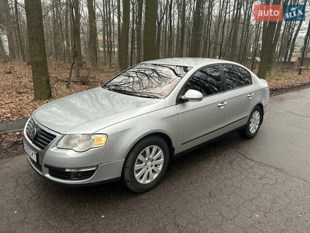 Серый Фольксваген Пассат, объемом двигателя 1.98 л и пробегом 214 тыс. км за 4600 $, фото 4 на Automoto.ua