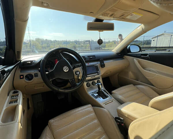 Серый Фольксваген Пассат, объемом двигателя 2 л и пробегом 330 тыс. км за 7400 $, фото 27 на Automoto.ua