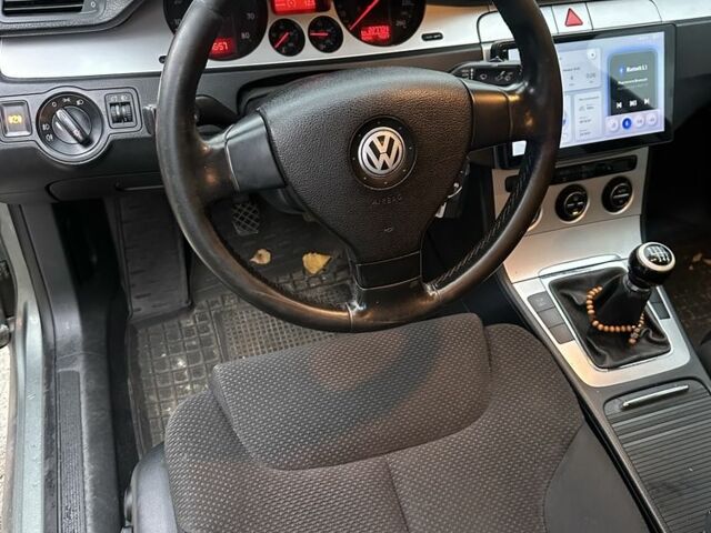 Сірий Фольксваген Пассат, об'ємом двигуна 2 л та пробігом 227 тис. км за 5999 $, фото 13 на Automoto.ua