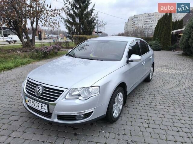 Серый Фольксваген Пассат, объемом двигателя 2 л и пробегом 42 тыс. км за 10000 $, фото 2 на Automoto.ua