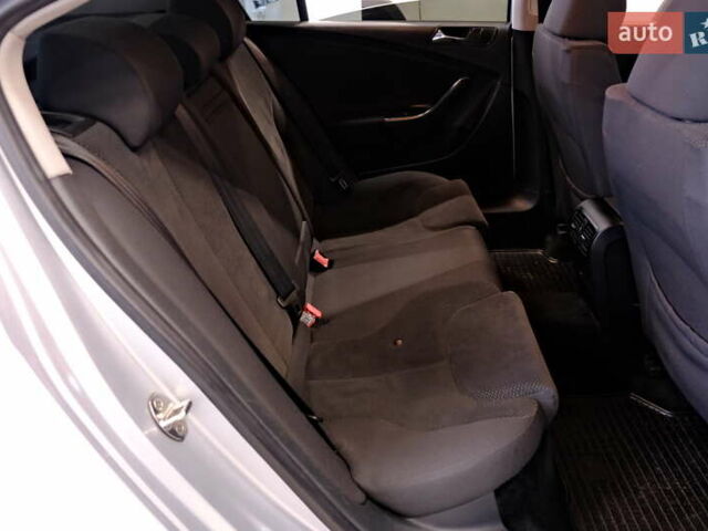 Серый Фольксваген Пассат, объемом двигателя 2 л и пробегом 227 тыс. км за 6900 $, фото 34 на Automoto.ua