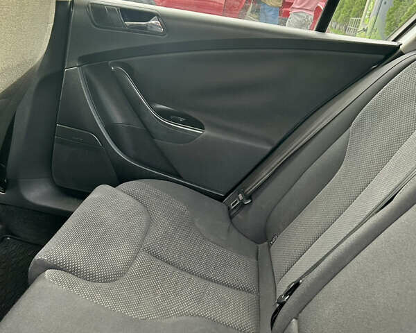 Серый Фольксваген Пассат, объемом двигателя 1.98 л и пробегом 264 тыс. км за 6100 $, фото 11 на Automoto.ua