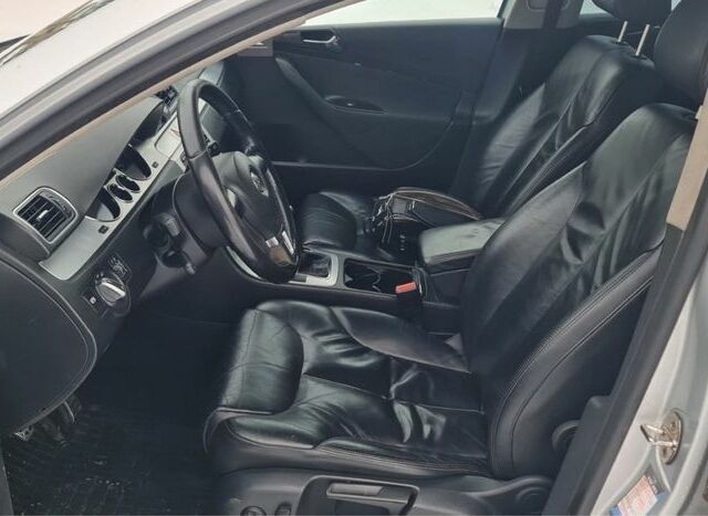 Сірий Фольксваген Пассат, об'ємом двигуна 0 л та пробігом 276 тис. км за 3300 $, фото 6 на Automoto.ua