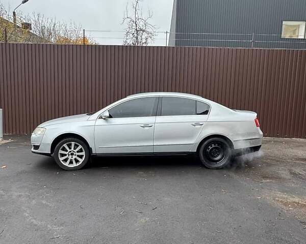 Серый Фольксваген Пассат, объемом двигателя 2 л и пробегом 223 тыс. км за 5500 $, фото 5 на Automoto.ua