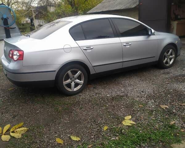 Серый Фольксваген Пассат, объемом двигателя 1.6 л и пробегом 284 тыс. км за 7200 $, фото 5 на Automoto.ua