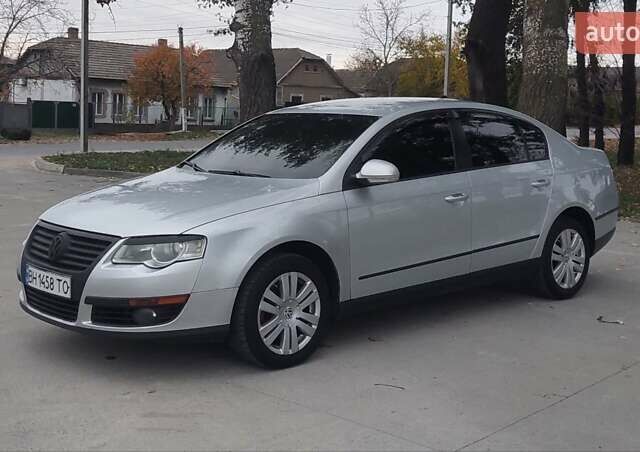 Сірий Фольксваген Пассат, об'ємом двигуна 2 л та пробігом 266 тис. км за 4999 $, фото 2 на Automoto.ua