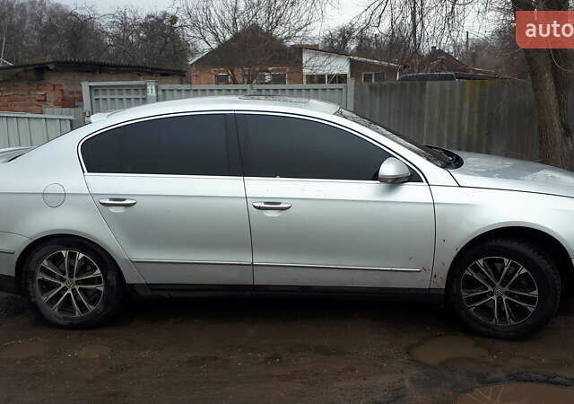 Серый Фольксваген Пассат, объемом двигателя 2 л и пробегом 260 тыс. км за 8000 $, фото 4 на Automoto.ua