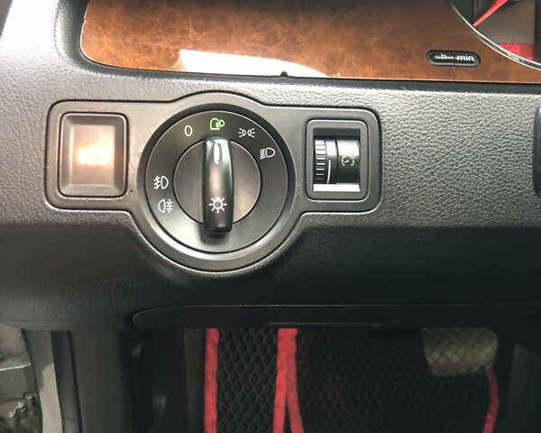 Серый Фольксваген Пассат, объемом двигателя 1.97 л и пробегом 322 тыс. км за 7500 $, фото 14 на Automoto.ua