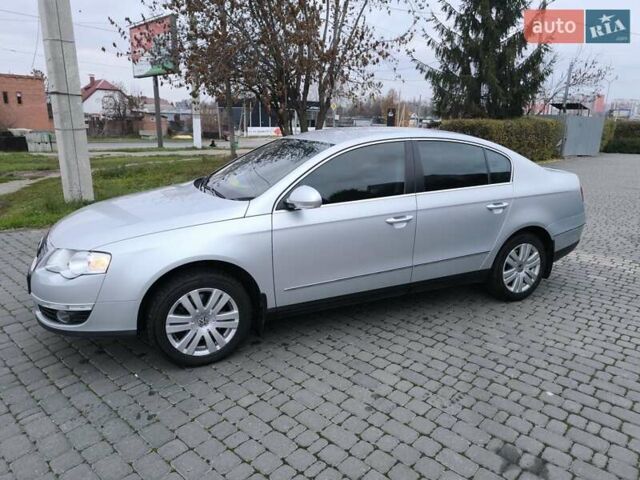 Серый Фольксваген Пассат, объемом двигателя 2 л и пробегом 42 тыс. км за 10000 $, фото 5 на Automoto.ua