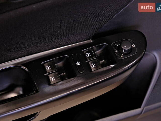 Серый Фольксваген Пассат, объемом двигателя 2 л и пробегом 227 тыс. км за 6900 $, фото 15 на Automoto.ua