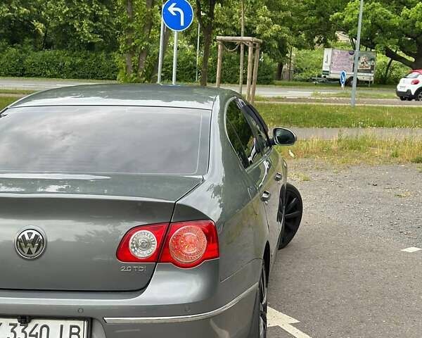 Сірий Фольксваген Пассат, об'ємом двигуна 1.97 л та пробігом 320 тис. км за 6300 $, фото 3 на Automoto.ua