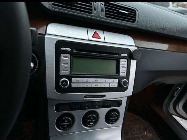 Серый Фольксваген Пассат, объемом двигателя 2 л и пробегом 219 тыс. км за 7500 $, фото 8 на Automoto.ua