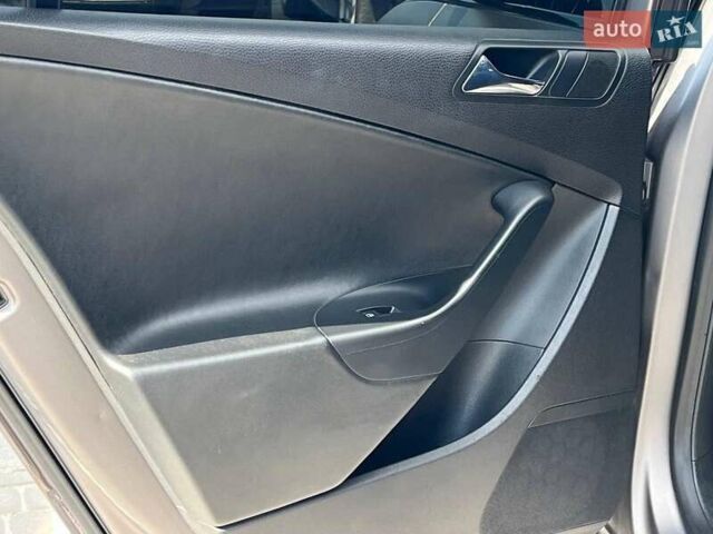 Сірий Фольксваген Пассат, об'ємом двигуна 2 л та пробігом 355 тис. км за 6990 $, фото 34 на Automoto.ua