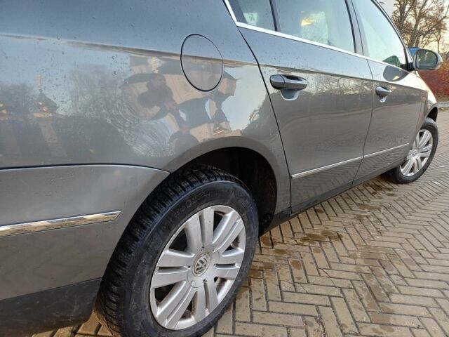 Серый Фольксваген Пассат, объемом двигателя 2 л и пробегом 222 тыс. км за 4300 $, фото 5 на Automoto.ua